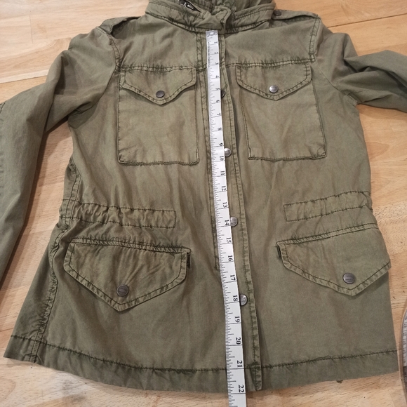 Levi's Womens Military Jacket small Olive Green Zip/Snap Closure Hideaway Hood - Picture 15 of 16